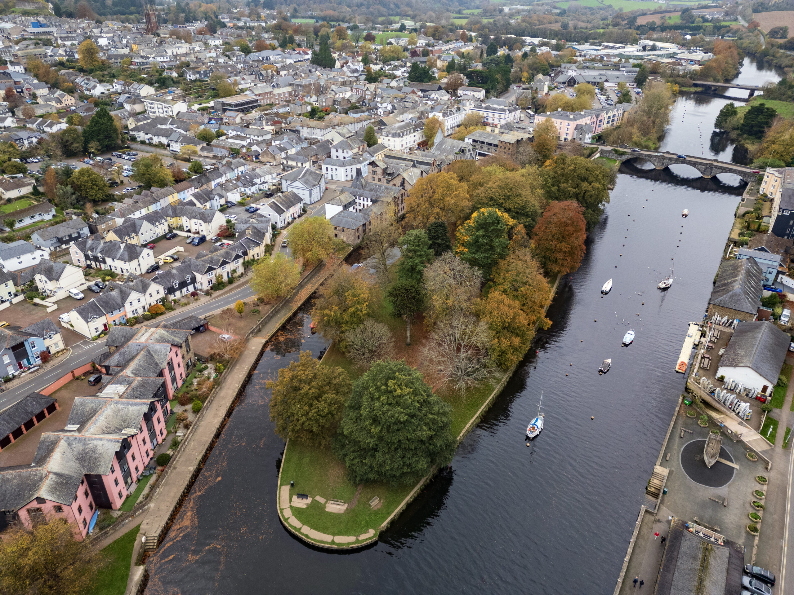 Lokalita a charakter územia ovplyvňuje typ strechy