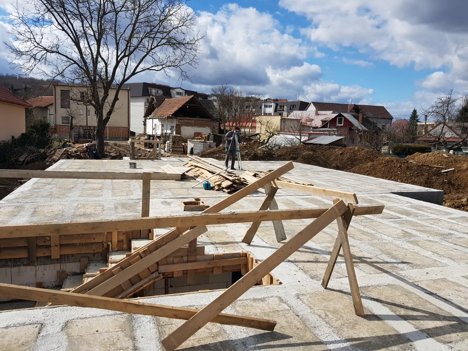 Ako vyzerá stavba podpivničeného bungalovu u nás